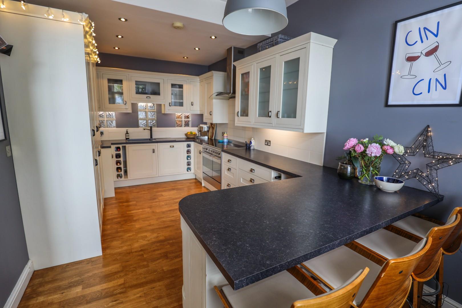 Flat 5, Zoar Court, High Street, Llantrisant, Pontyclun, CF72 8SR